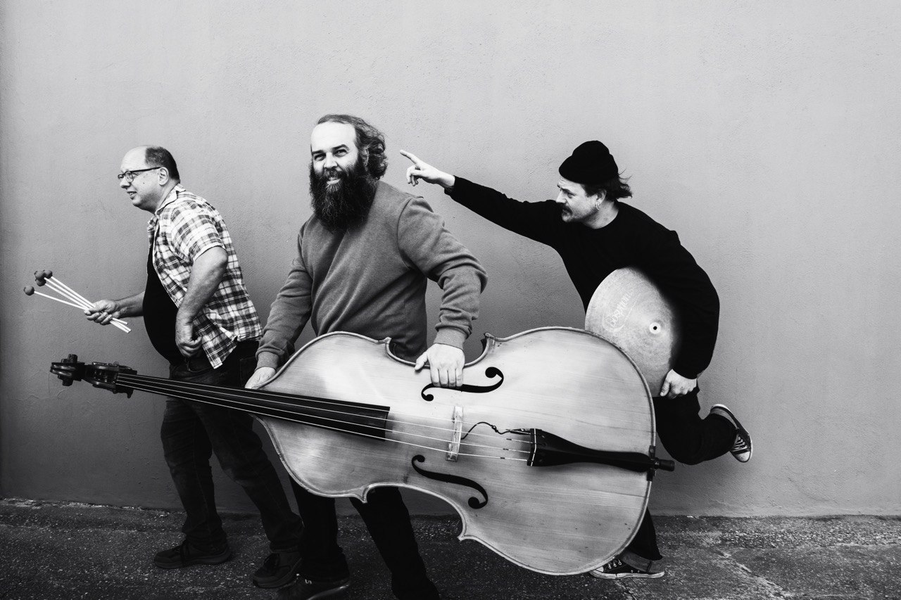 photo_5890934374369266996_y